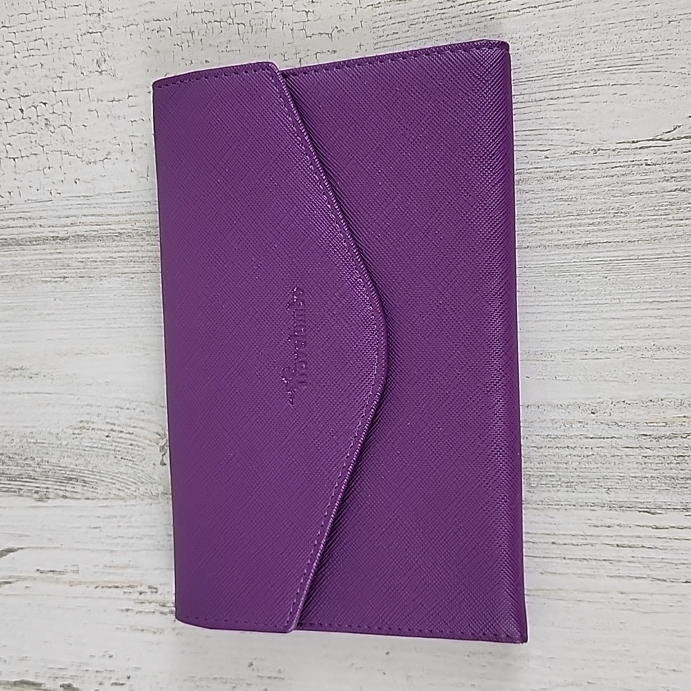 Travelambo purple plum thin snap close travel wallet